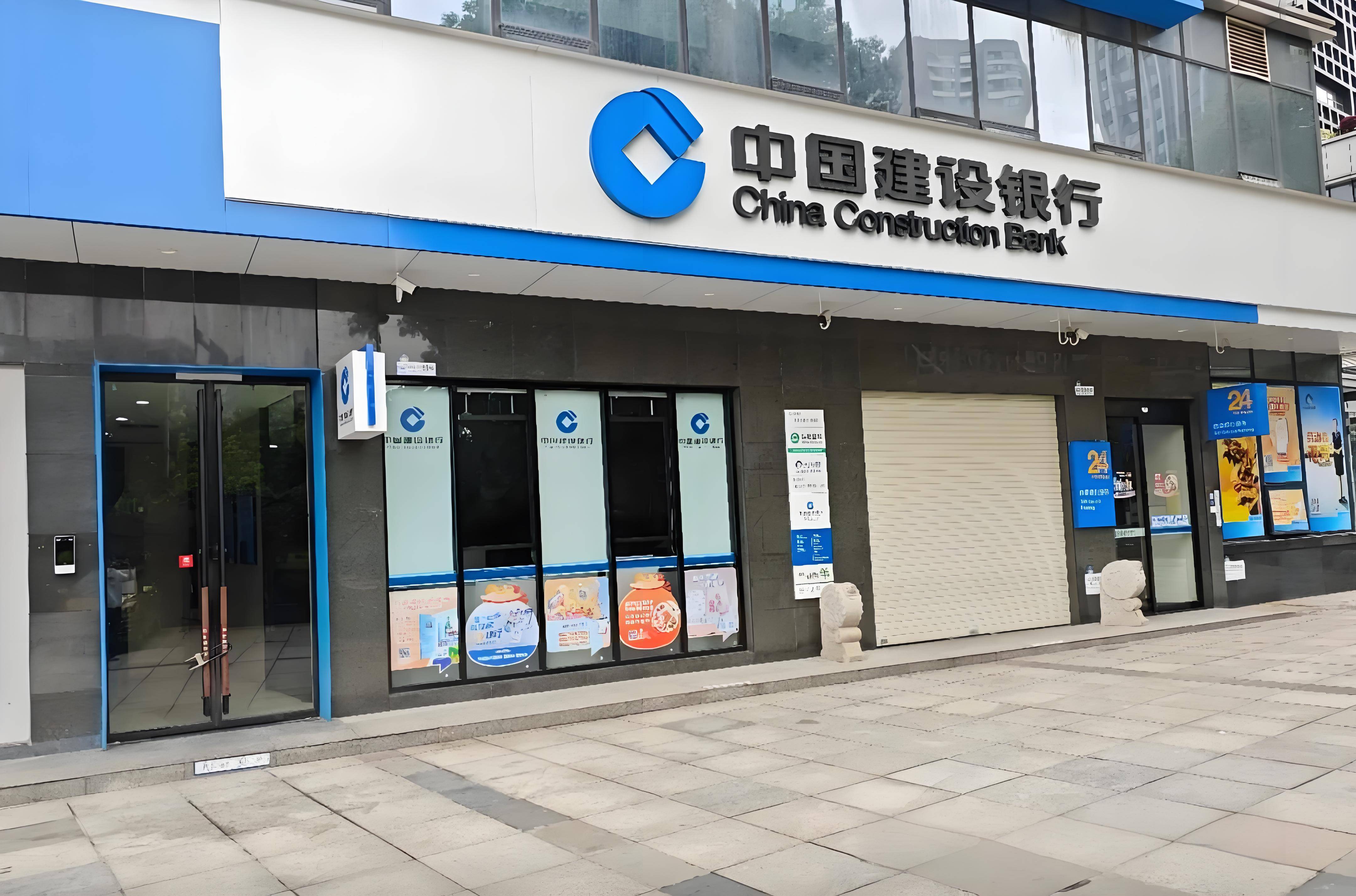 钱存银行卡好，还是存折好？多亏银行工作人员提醒，原来差距这么大