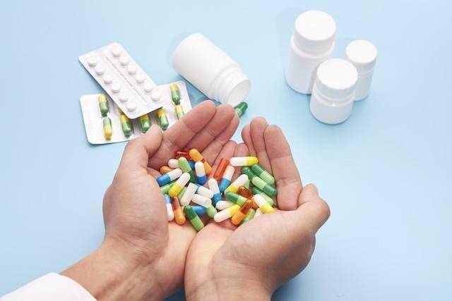 阿奇霉素怎么用?理清用法、副作用与注意事项,安全用药不踩坑