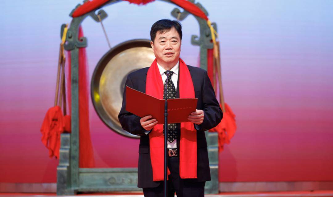 华新精科上交所上市:年营收14亿 大涨273% 公司市值121亿