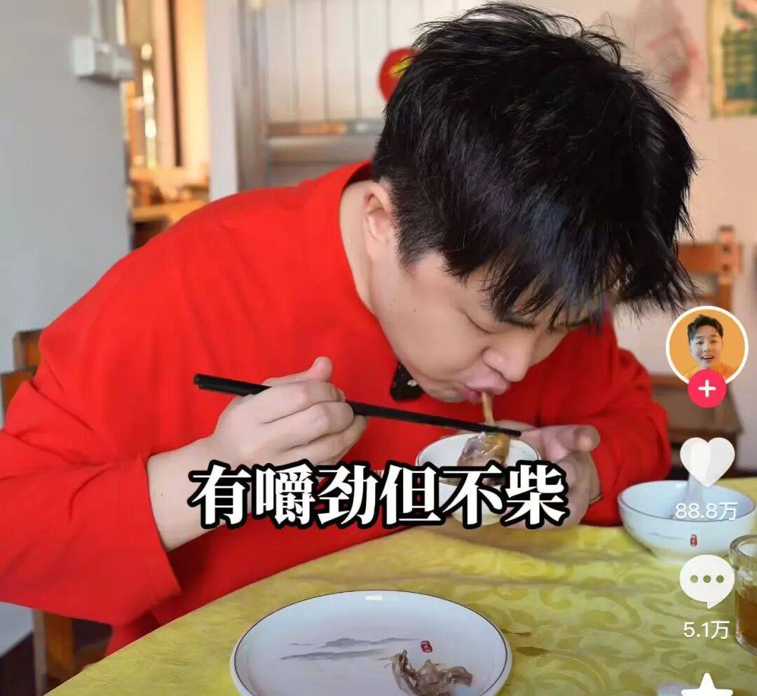 “我准备倒闭了!”广东爆火鸡煲店老板再发声:你们去隔壁吧,我这是冰冻鸡,别来了;儿子:家里有养鸡场,最多还能撑一到两个月